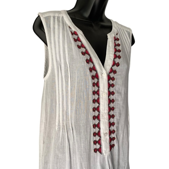 SUNDANCE White Tunic tank top coverup Women M Petite buttons Pleated embroidery - Picture 2 of 7